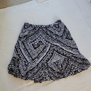 Life Style Women's 100% Cotton Black, White Geometric  Fully Lined Skirt Size L